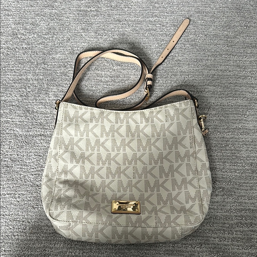 Michael Kors Cream Shoulder/Crossbody Bag